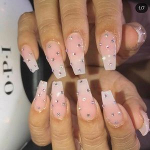 Meet your Posher, Ella